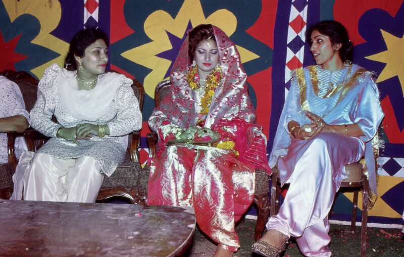 パキスタン、イスラマバードで女性だけの披露宴に招待される